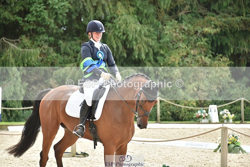 230812-160912-05423 - Novice Bronze Presentations