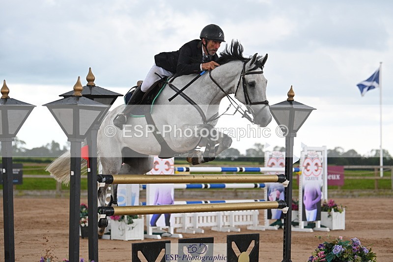 230721A-112943-05664 - Cls 6, 2 Star Medium 1.35m