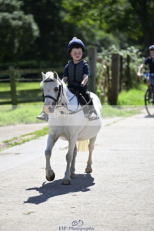 240728B-141727-00495 - Theo and Gemma's Groups Indoor