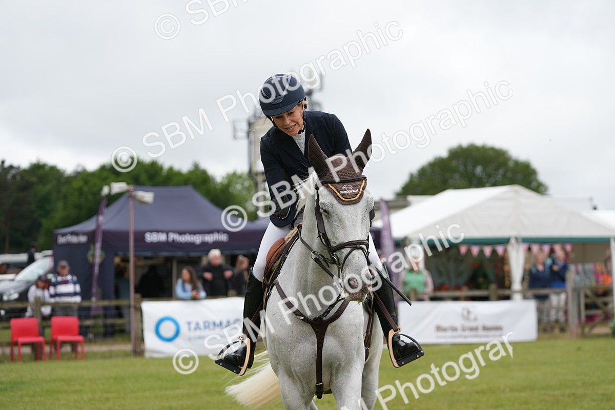 SBM_03021 - Class 201 - British Horse Feeds Speedi Beet Horse of the Year Show Grade  C