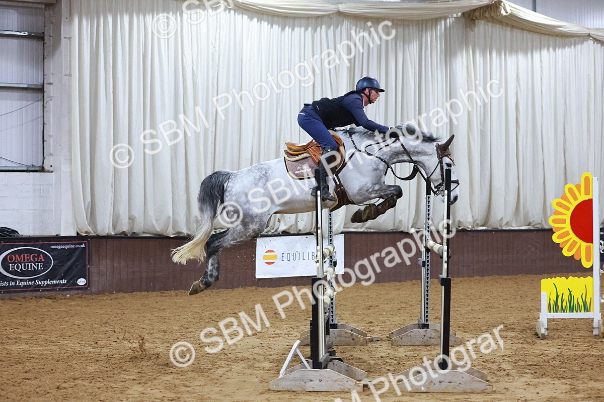 SBM_002600 - Class 5 - Senior Foxhunter 1.20m