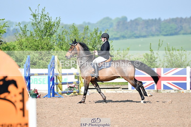 240512A-091304-17104 - Cls 39 British Novice and 90cm Open