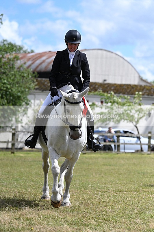 WJ7_0033 - Class 8 Ridden Veterans