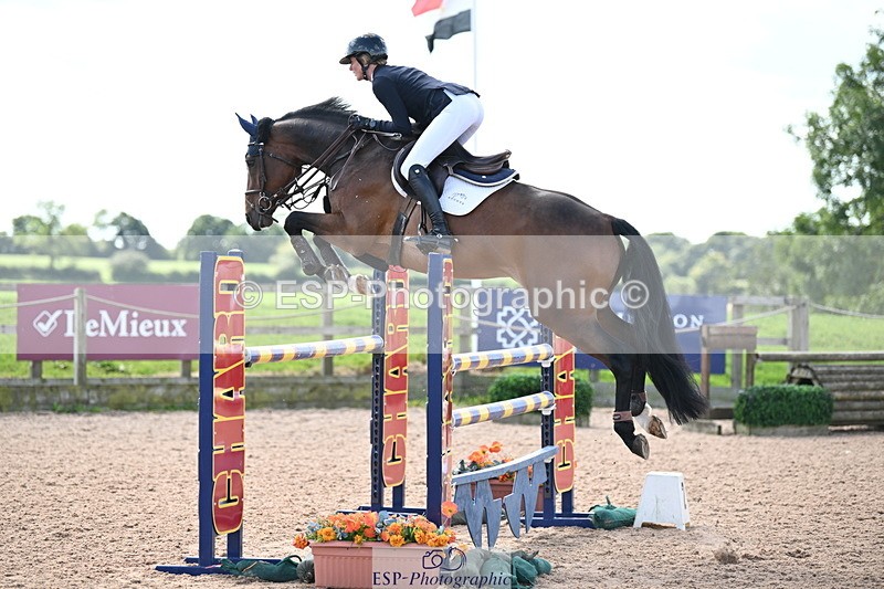 240913A-125352-04442 - Cls 15 Snr Foxhunter