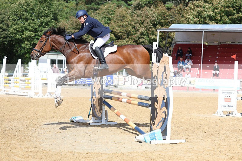 3E7A9391 - Class 9: Senior British Novice/90cm open