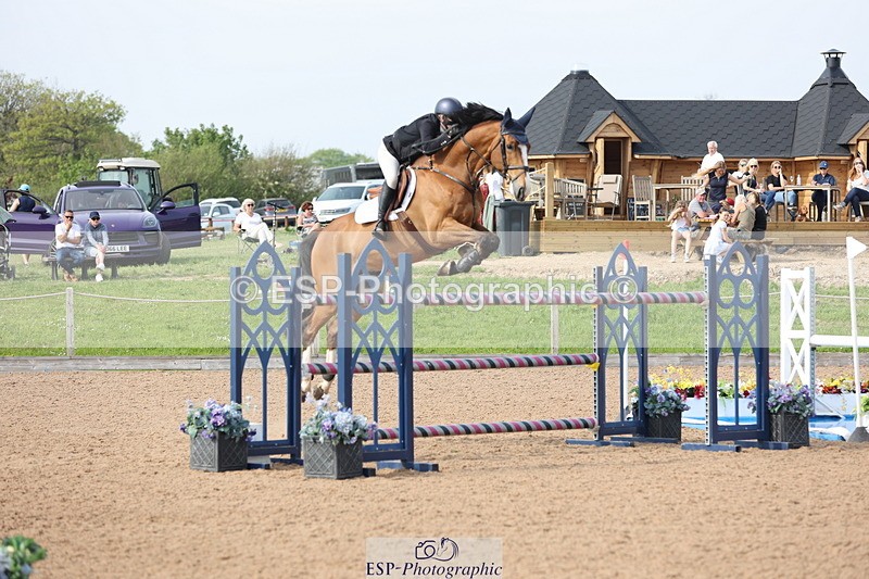 240511A-170300-15157 - Cls 38 National 1.40m Open