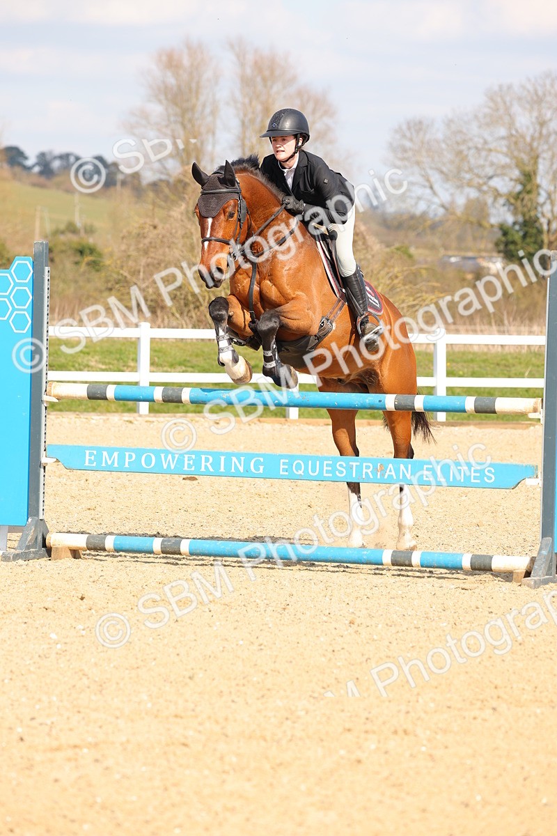 SBM_001513 - Class 4 - Senior Newcomers - 1.10m