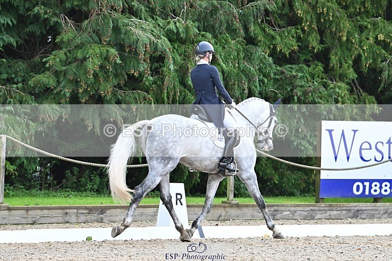 231019-125835-03246 - 120-VAN.KAUNITZ-Sara.Squires-DR