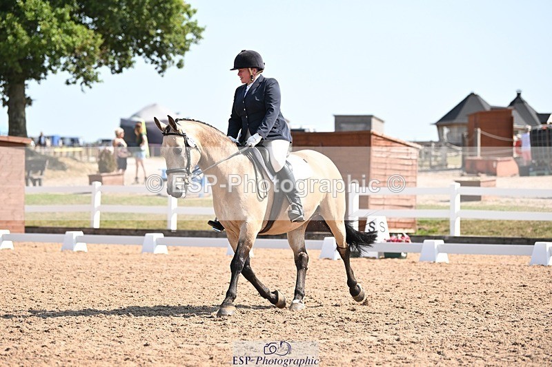 250816-111307-03558 - 082-Sarah.DavisWinston.Classic.Gold