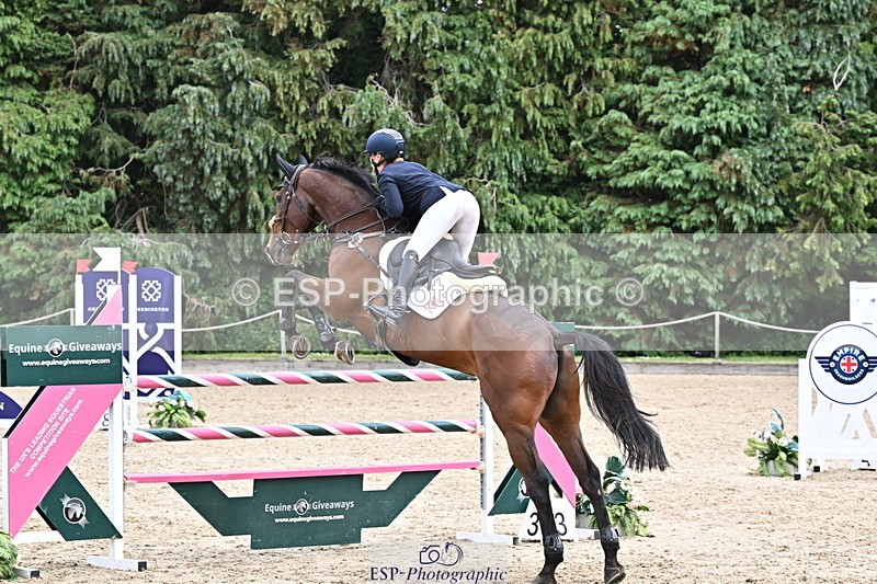 250524A-134657-11894 - D-451-Laura.Collett-DRUMGIVEN.MR.CHARISMA