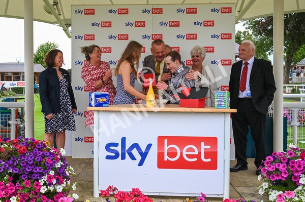 270724-Race 5-Theme Park-9851 - Race 5 4.35pm Sky Bet Prize Drop Handicap