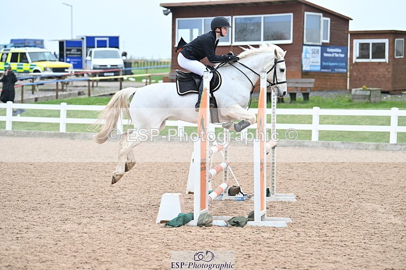 240128A-121851-00828 - Cls 4 Pony Newcomers and 1m Open