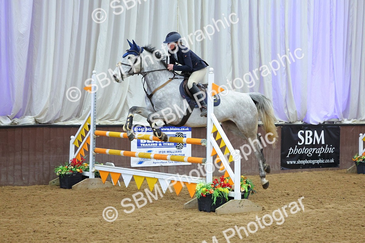 SBM_010063 - Class 21 - Nupafeed Supplements Senior Discovery/ 1m Open - First Round (1.00m)