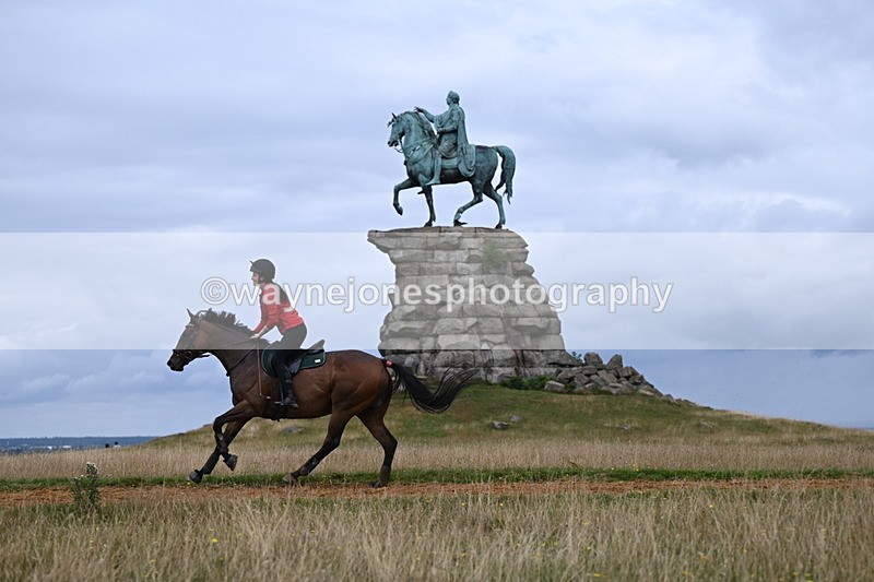 DSC_5926 - Time at Statue 12:17 to 12:44