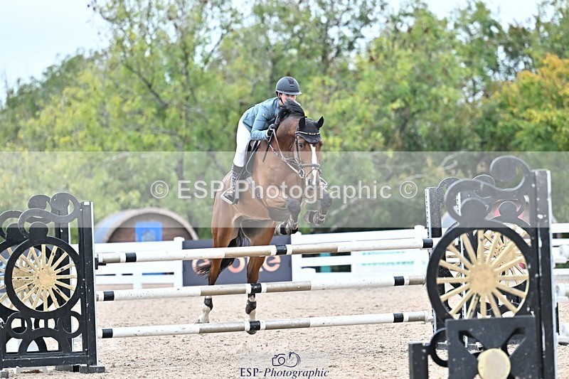 251015-131420-00519 - Cls 4 Newcomers and 1.10m Open