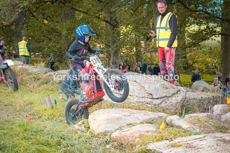 DSCF0390 - Ripon MC Trial 27/09- kids