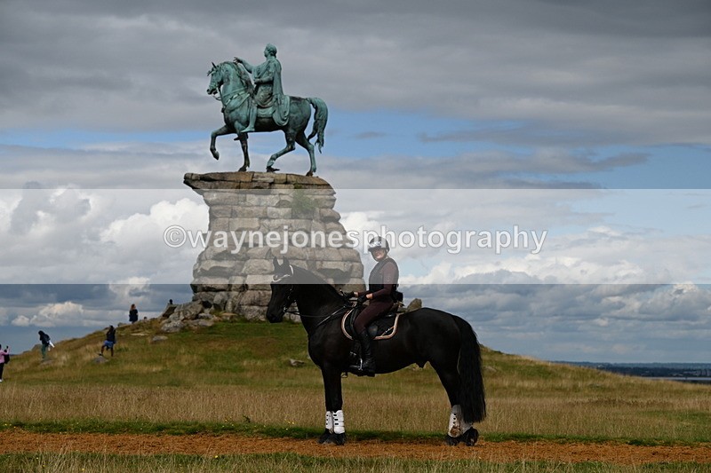 DSC_8989 - Time at Statue 14:33 to 15:10