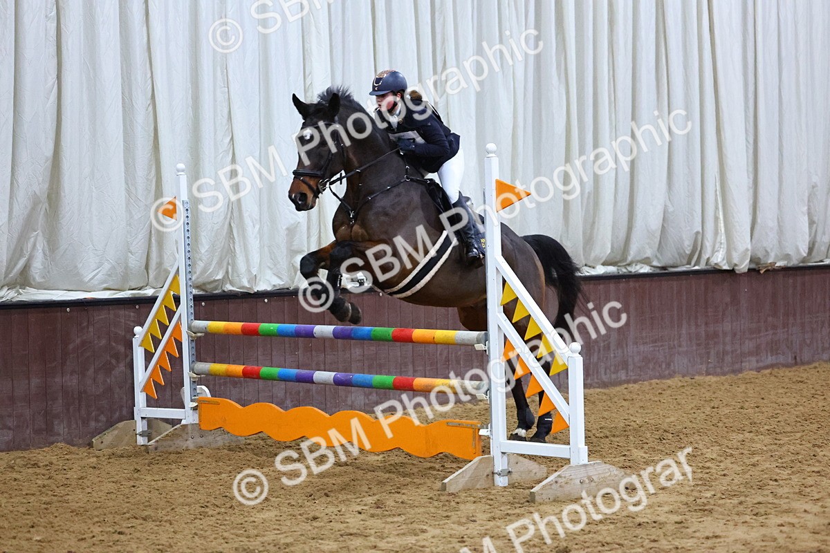SBM_002720 - Class 6 - Holly & Ivy Stakes - 90cm