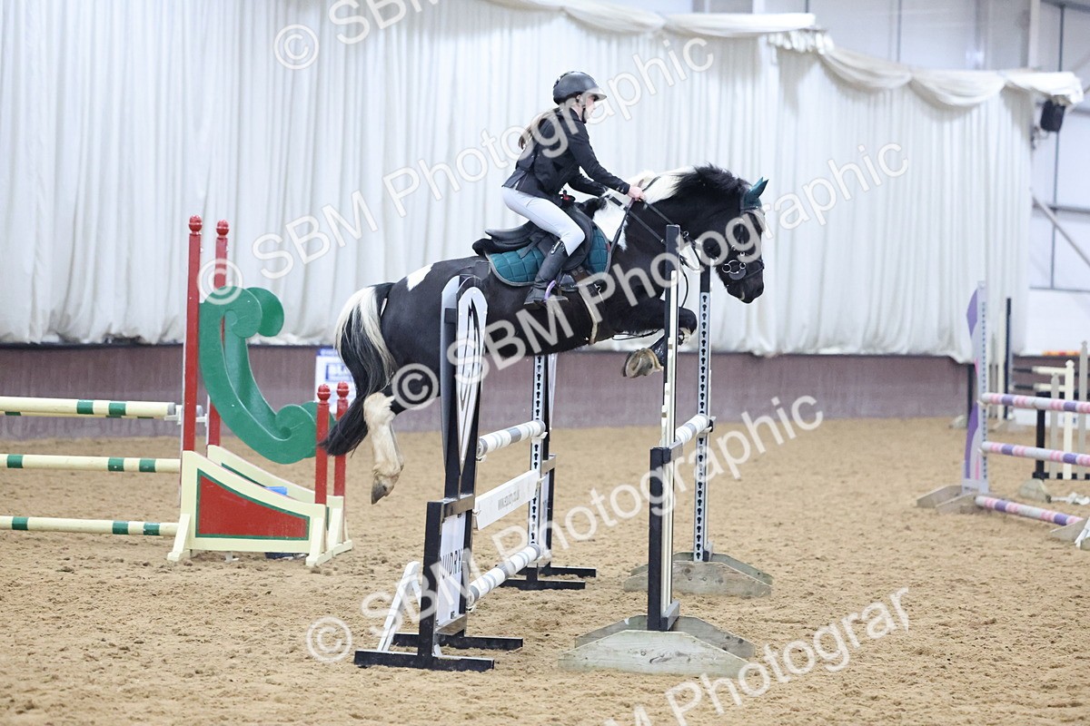 SBM_003362 - Class 11 - Blue Chip Pony Newcomers - 1.00m Open