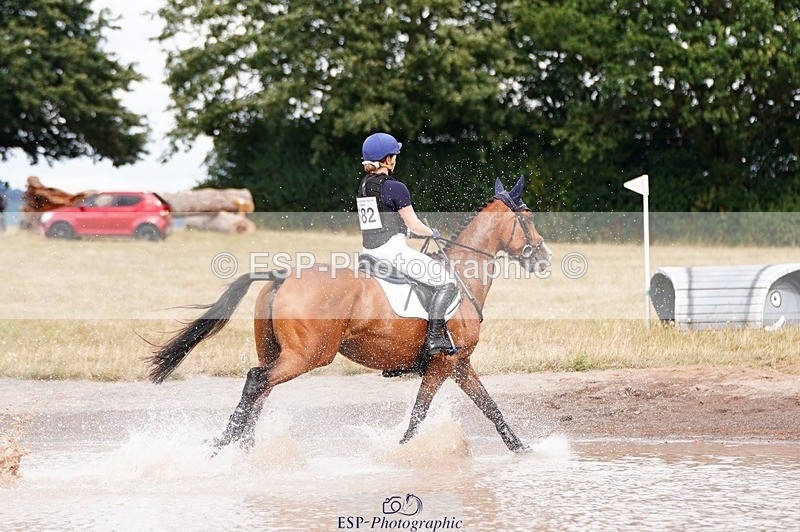 250803A-153812-16640 - O-682-Millie.Juleff-HERONA.CZ.Z