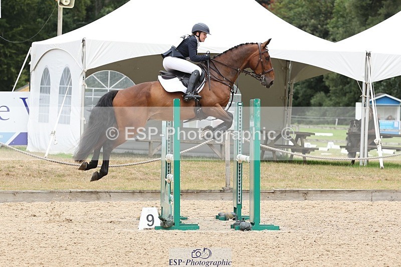 250803A-111102-10700 - L-526-Lucy.Woolams-ZATESS.CLASSIC