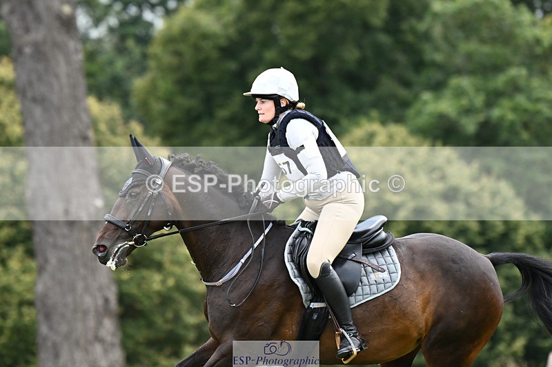 240825X-172243-37500 - 80cm XC 16.30 to 17.30