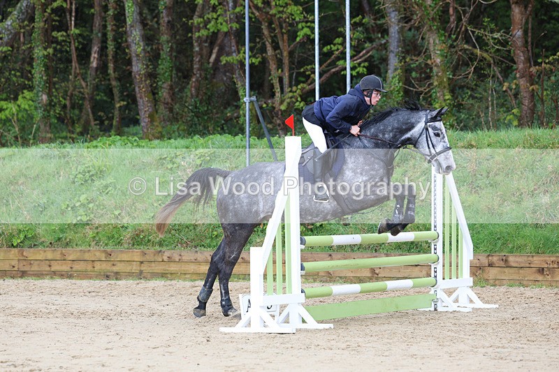 3E7A0573 - Class 4: Senior British Novice/90cm open