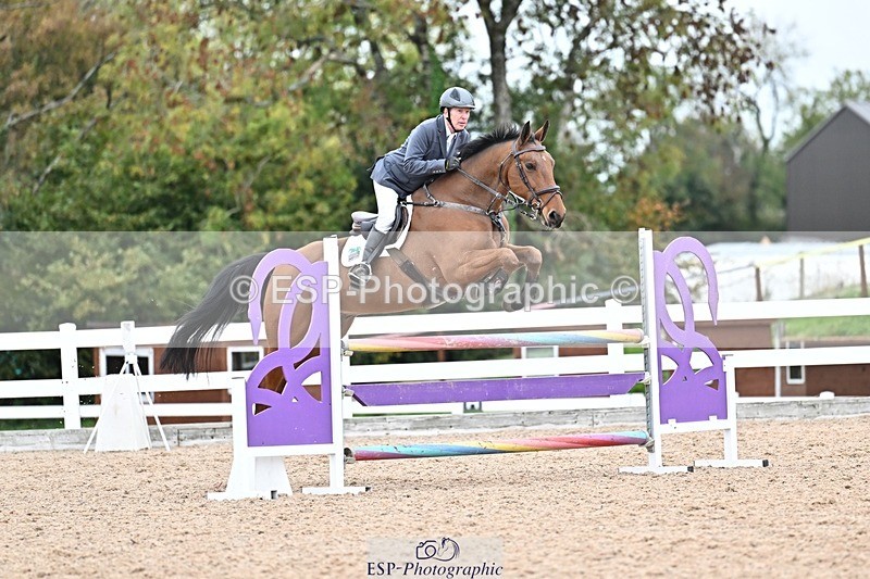 251015-132943-00582 - Cls 4 Newcomers and 1.10m Open