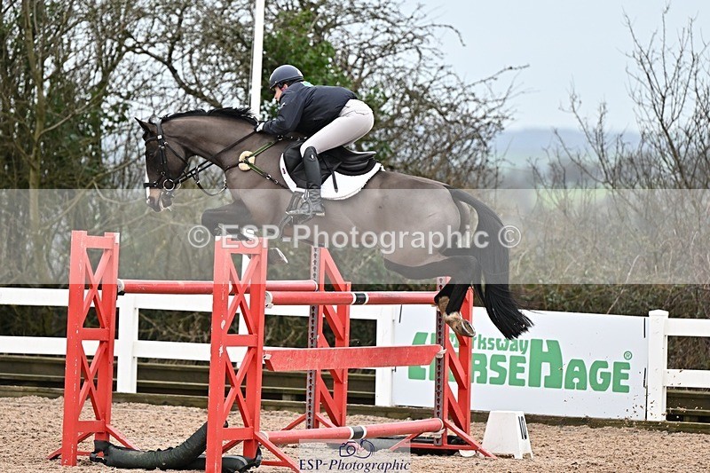 250129-133026-00453 - Cls 06 Foxhunter & 1.20m Open