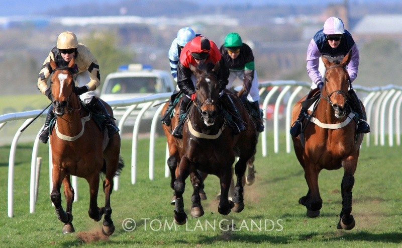 Neck & Neck - Sport