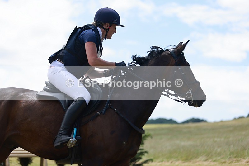 240630X-132136-7033 - 375-Kate_Tarrant-LOVE_SICK