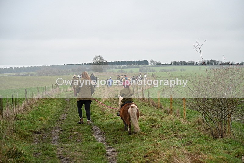 WJ7_9560 - Walk out..