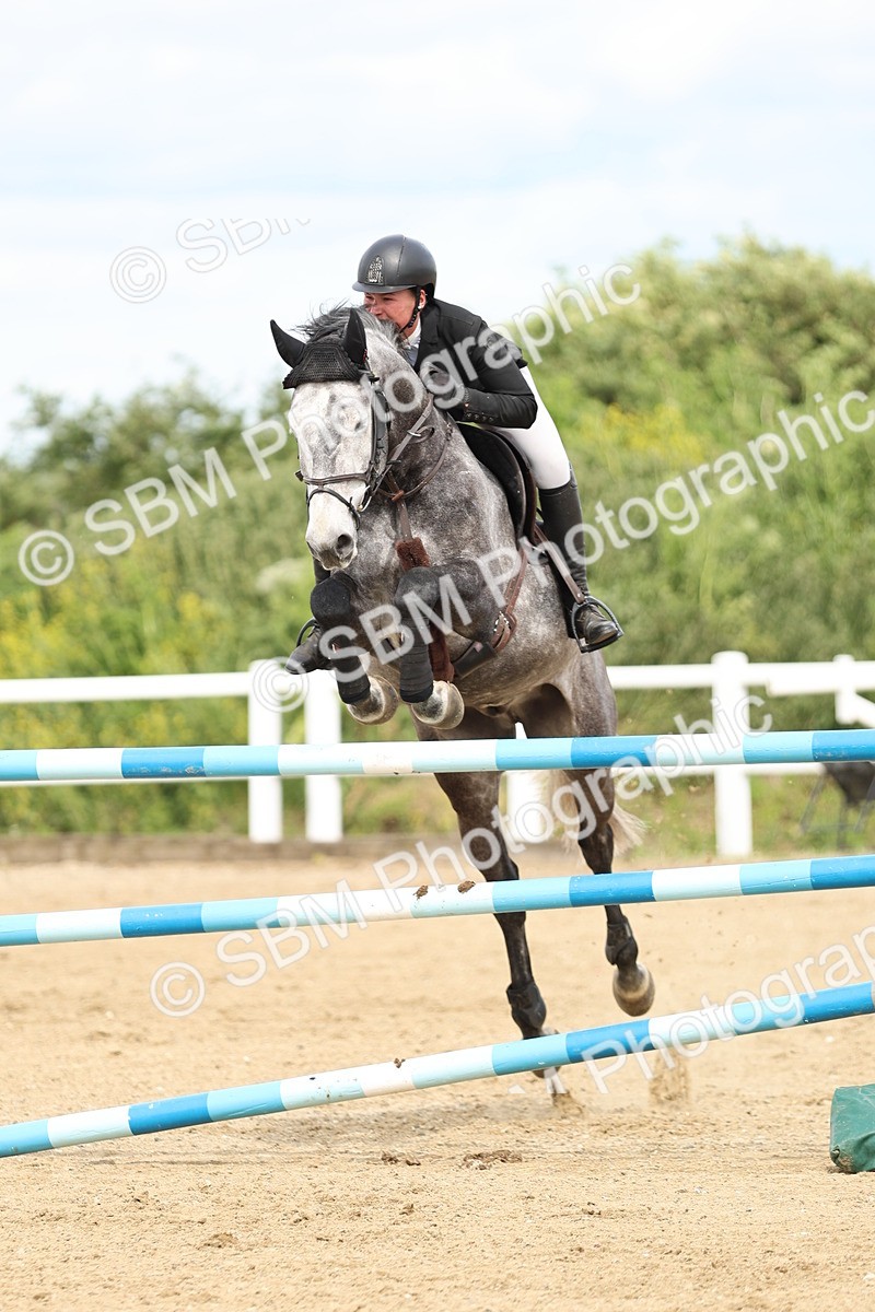 SBM_001368 - Class 5 - Senior Foxhunter - 1.20m