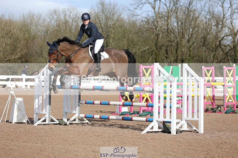 240223A-112915-00868 - Cls 4 Snr 1.05m Open