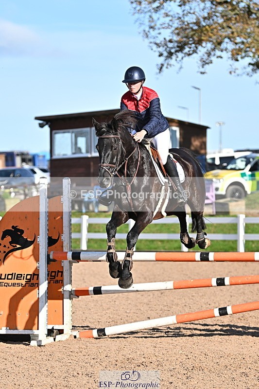 241113A-123622-00525 - Cls 04A&B Snr Newc & 1.10m Open