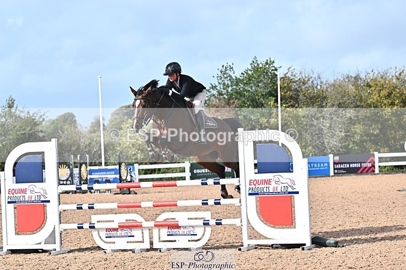 261014-130806-00574 - Cls  05 Snr Newcomers & 1.10m Open