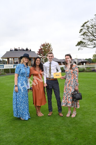 yr24092021r6-10 - Race 6 4.25pm William Hill Pick Your Places Stakes