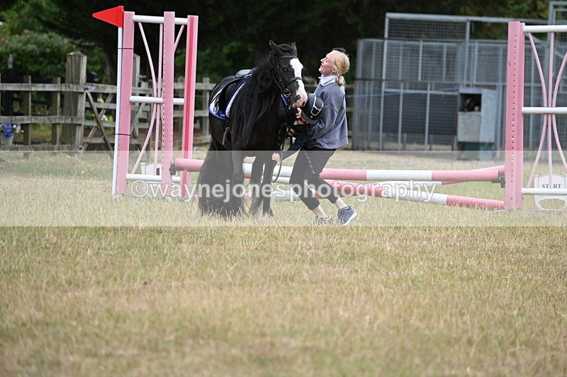 WJ6_9498 - Class 12 Minimus Jumping 45cm