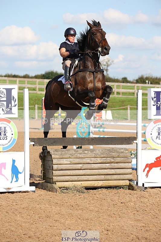 230915A-160813-03048 - Cls 6 Snr 1.05m Derby