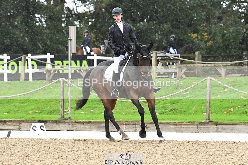 251023A-121129-02176 - B-142-Harry.Hodge