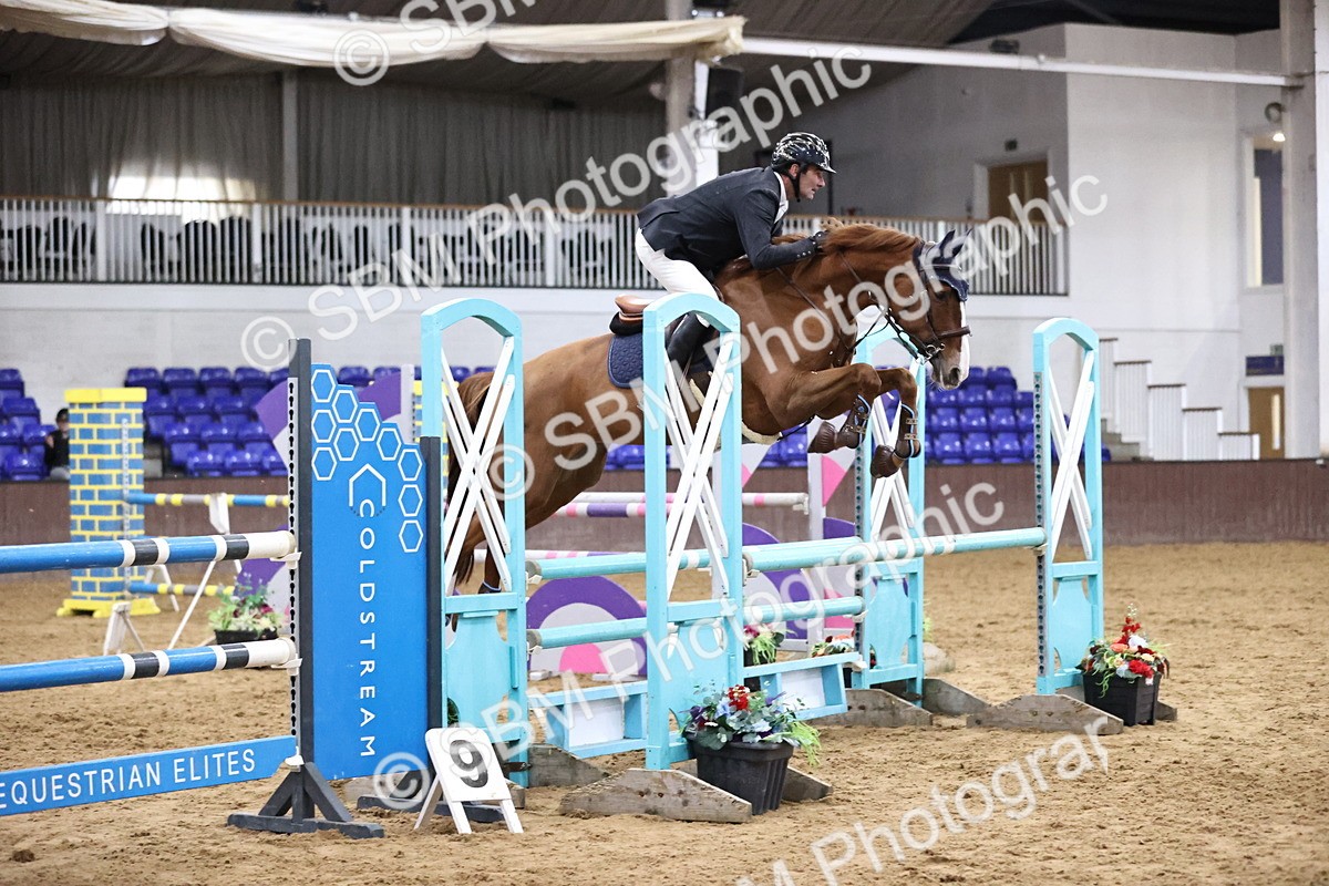 SBM_002023 - Class 4 - Senior Newcomers - 1.10m Open