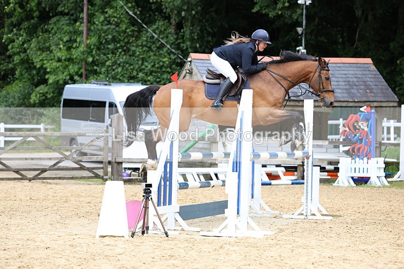 3E7A4294 - Class 7: Senior Newcomers/1.10m open