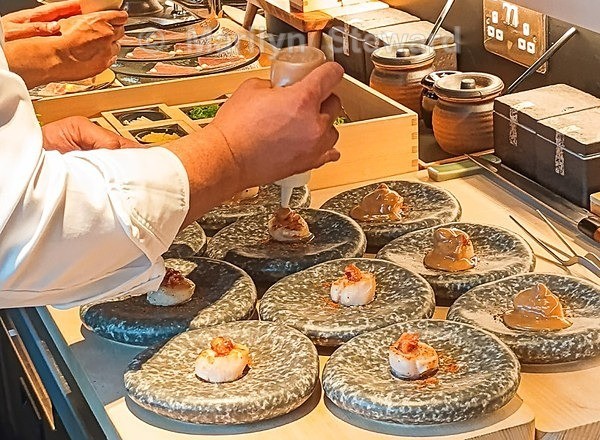 Luna Okamase-12 - Luna Omakase