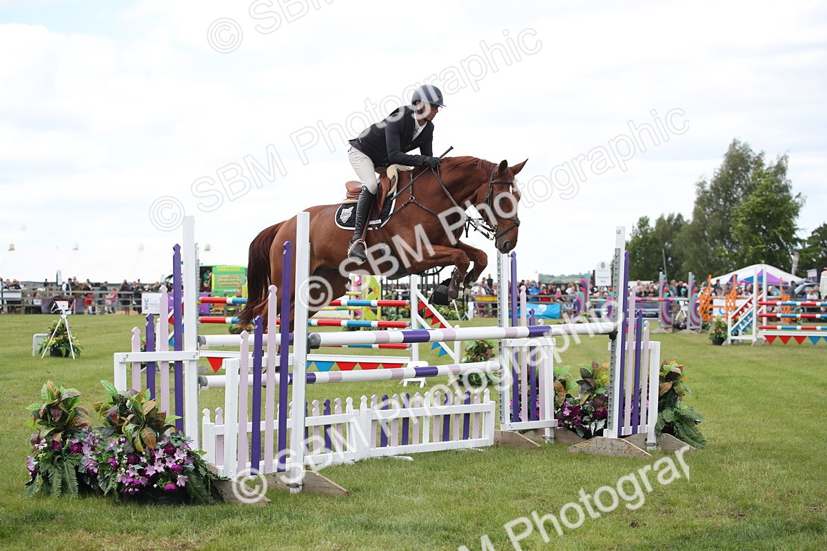 SBM_17456 - Class 208 - Senior Foxhunter 1.20m Open