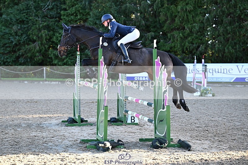 251024A-095847-06304 - B-126-Catherine.Van.Randwyck