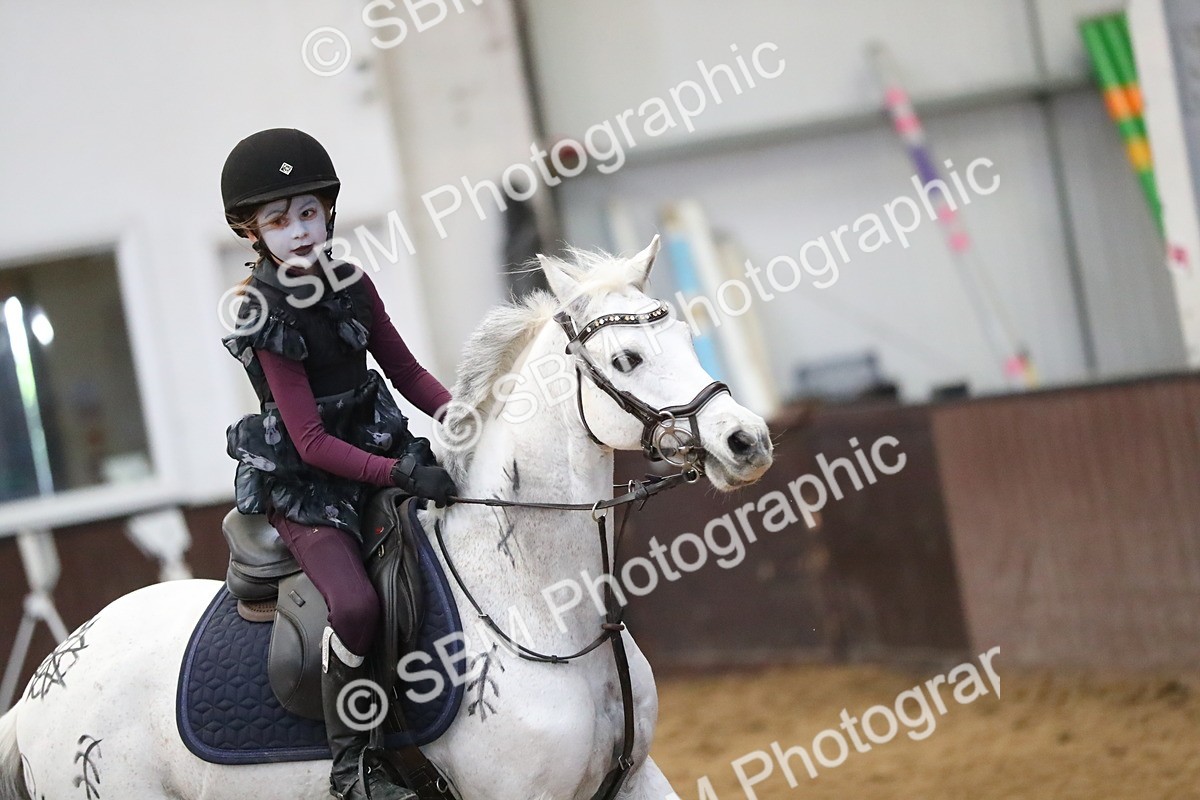 SBM_001946 - Class 3 - Horse & Hound