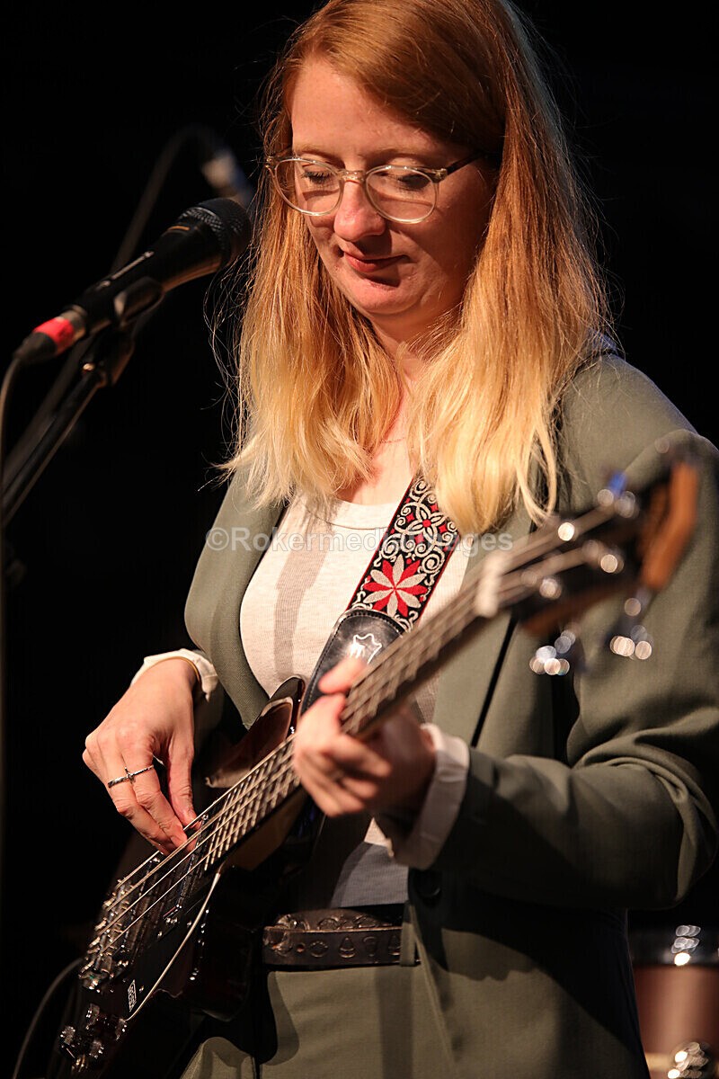 FOLK N BLUES-435 - FOLK and BLUES SEPT 2022