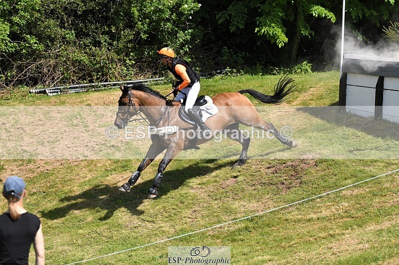 230527-105312-09246 - 260-LOW_MOOR_LUCKY-Tom_Woodward-XC