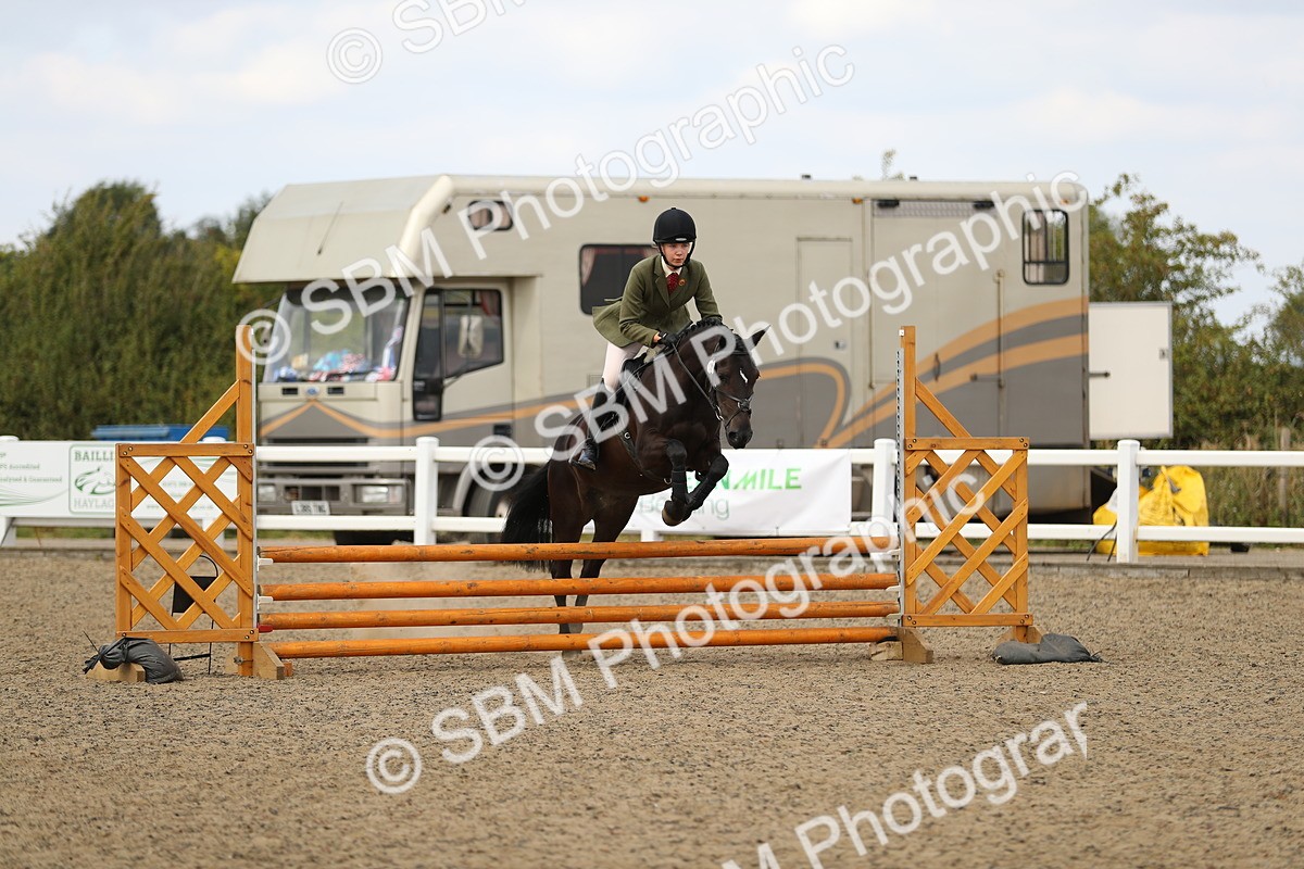 SBM_05622 - Class 48a Style & Performance 70cm (15-19)