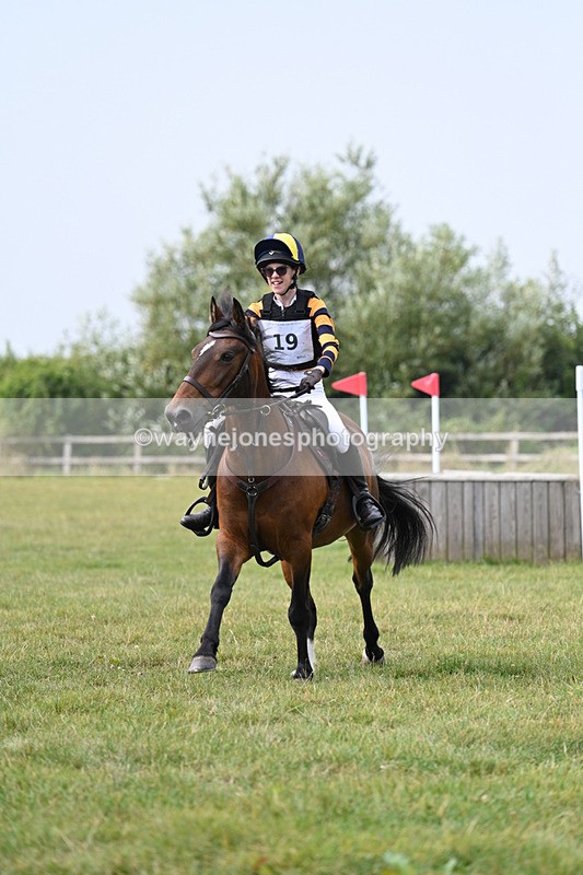 WJ7_6300 - 40cm XC Time 11:31 to 11:49